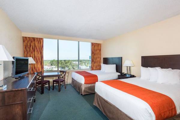 HABITACIÓN DELUXE Hotel Ramada Gateway Orlando en Orlando