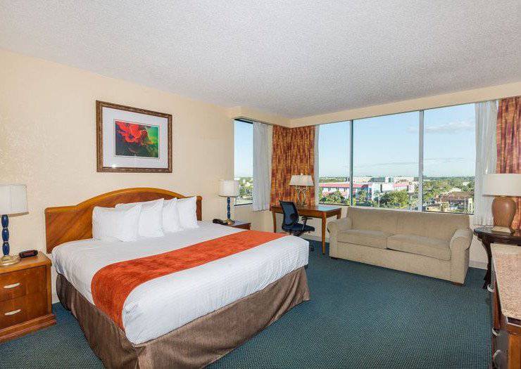 Deluxe room Ramada Gateway Orlando Hotel