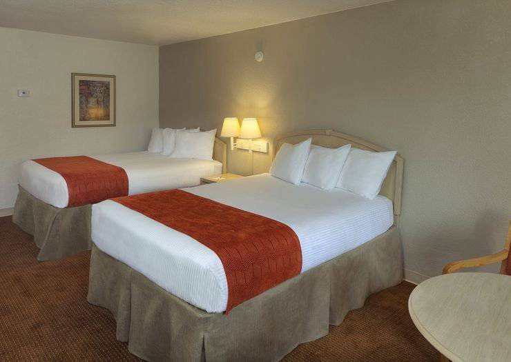 Standard room Ramada Gateway Orlando Hotel