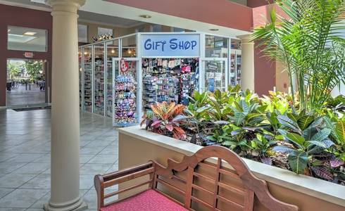 GIFT SHOP Ramada Gateway Orlando Hotel in Orlando