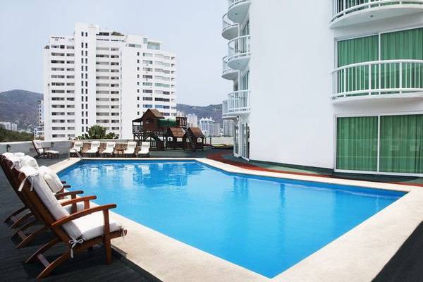 Solarium calinda beach acapulco hotel Solarium calinda beach acapulco hotel