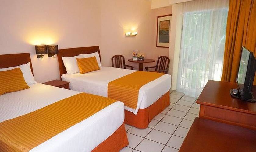 Standard two-bed Viva Villahermosa Hotel